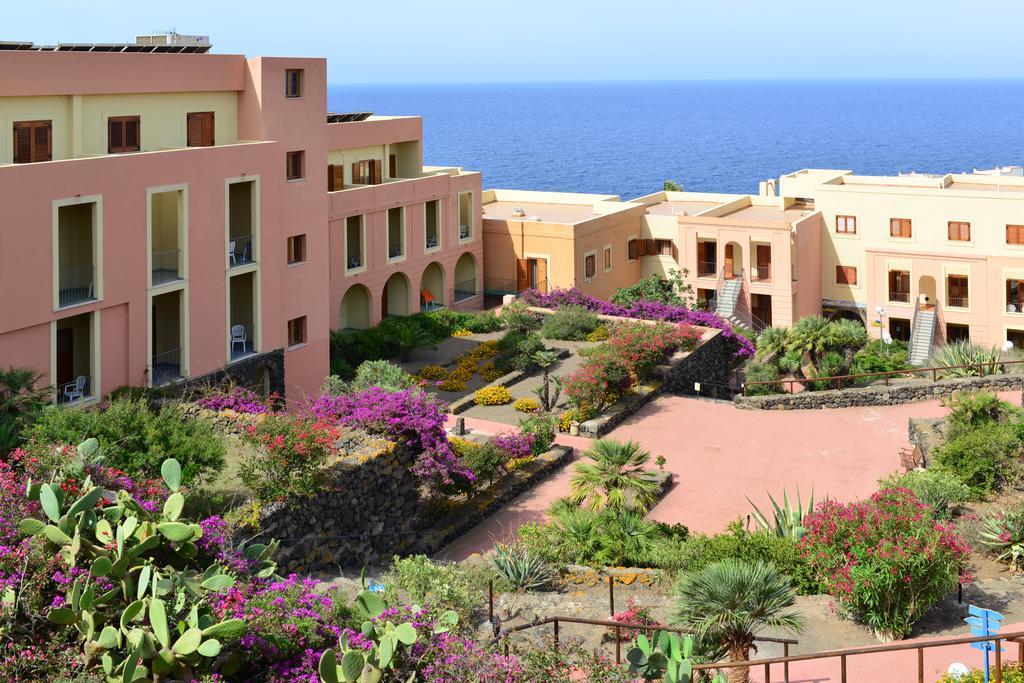 Suvaki Resort Madonna Delle Grazie Bagian luar foto