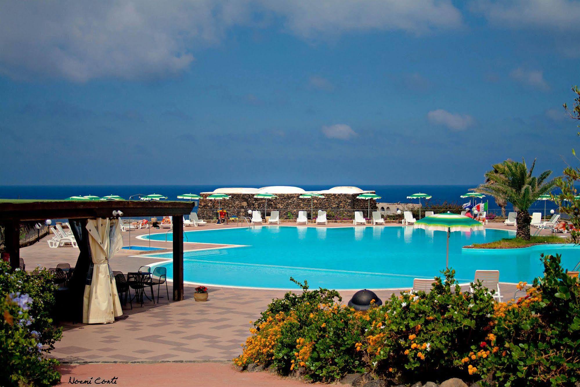 Suvaki Resort Madonna Delle Grazie Bagian luar foto