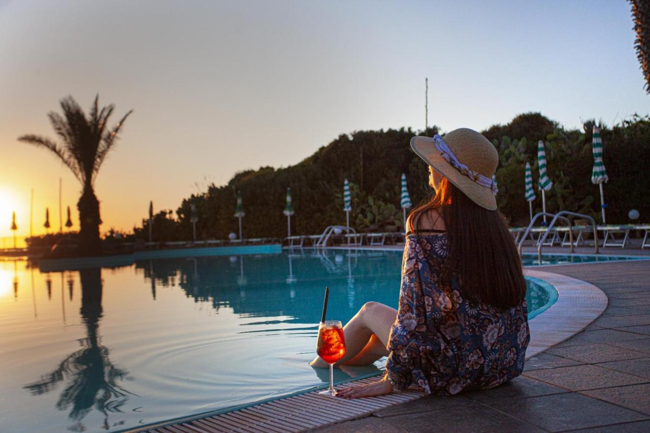 Suvaki Resort Madonna Delle Grazie Bagian luar foto